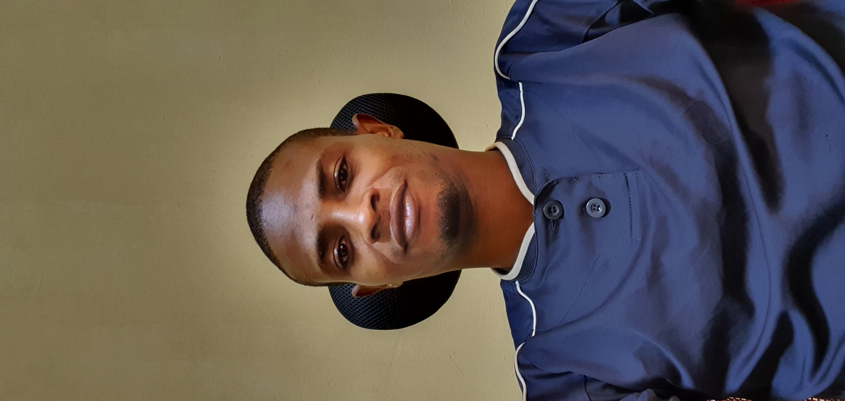 Emmanuel of Hyperlinks Dev